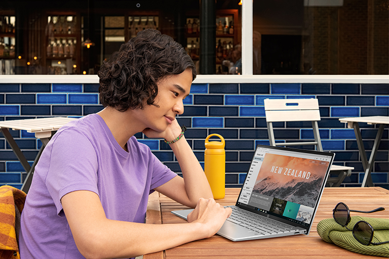 خرید لپ تاپ اچ پی پاویلیون HP Pavilion 15 صفحه 15.6 اینچی با پردازنده Core i7-1260P نسل دوازدهم گرافیک اینتل Iris XE