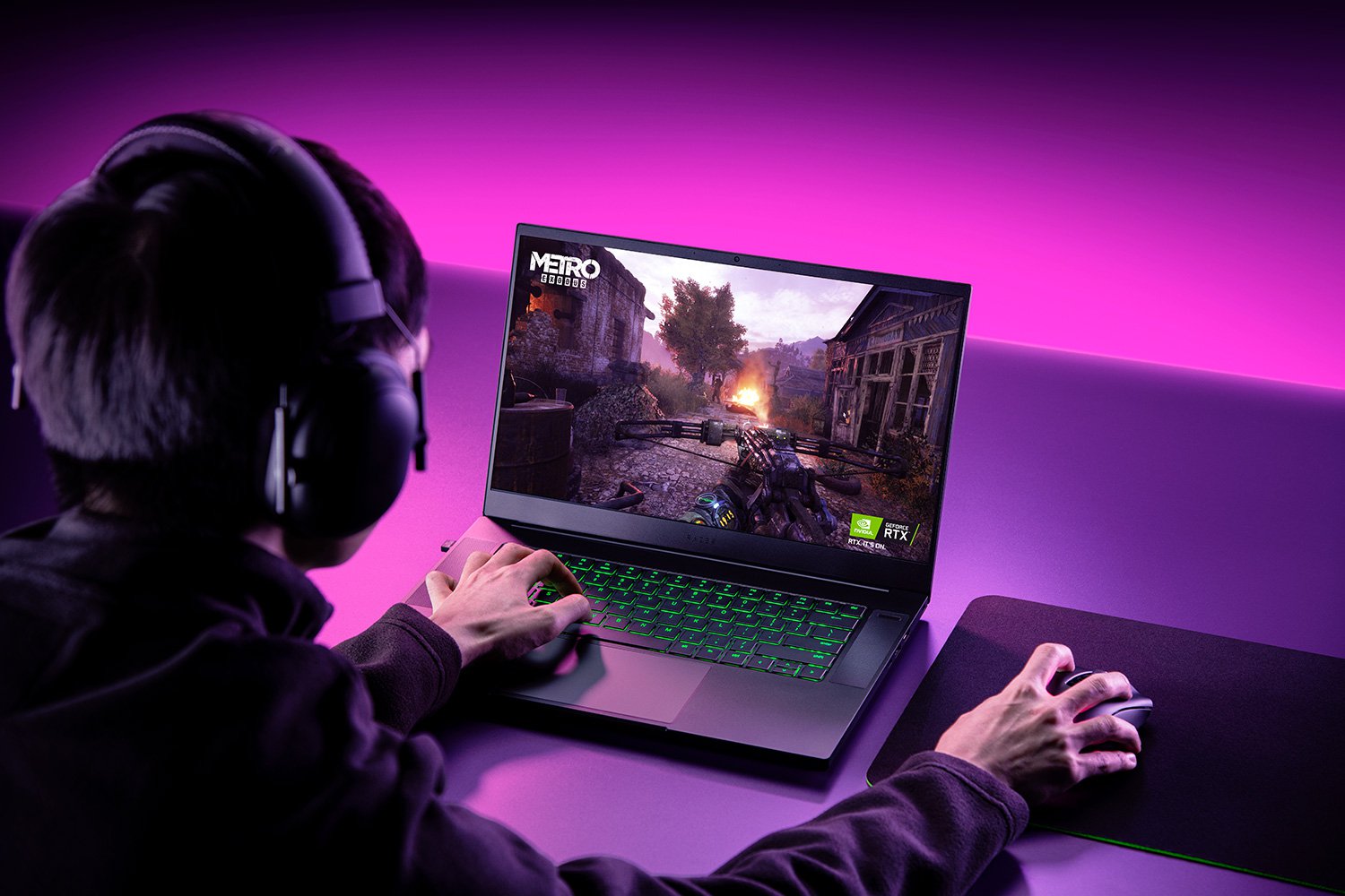 خرید لپ تاپ گیمینگ ریزر بلید Razer RZ09-0310 صفحه 13.3 اینچ پردازنده Core i7-1065G7 نسل دهم گرافیک چهار گیگ انویدیا GTX 1650 MQ