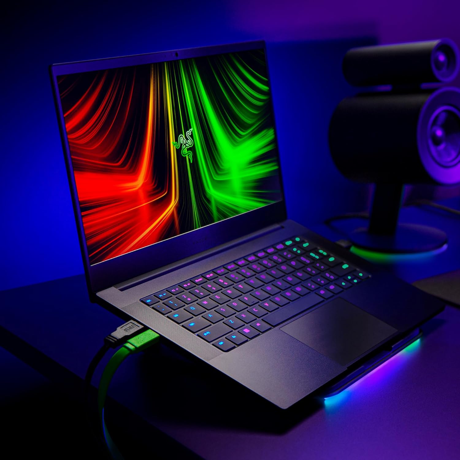 خرید لپ تاپ گیمینگ ریزر Razer RZ09-0427 صفحه 14 اینچ پردازنده Ryzen 9-6900HX نسل ششم گرافیک هشت گیگ انویدیا RTX 3070Ti